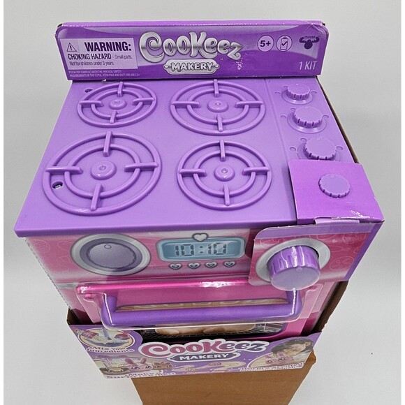 Cookeez Makery Cinnamon Treatz Oven – Interactive Bake & Reveal Oven Playset New - Picture 2 of 5